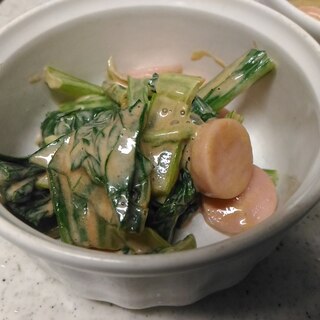 小松菜と魚肉ソーセージのオーロラ和え